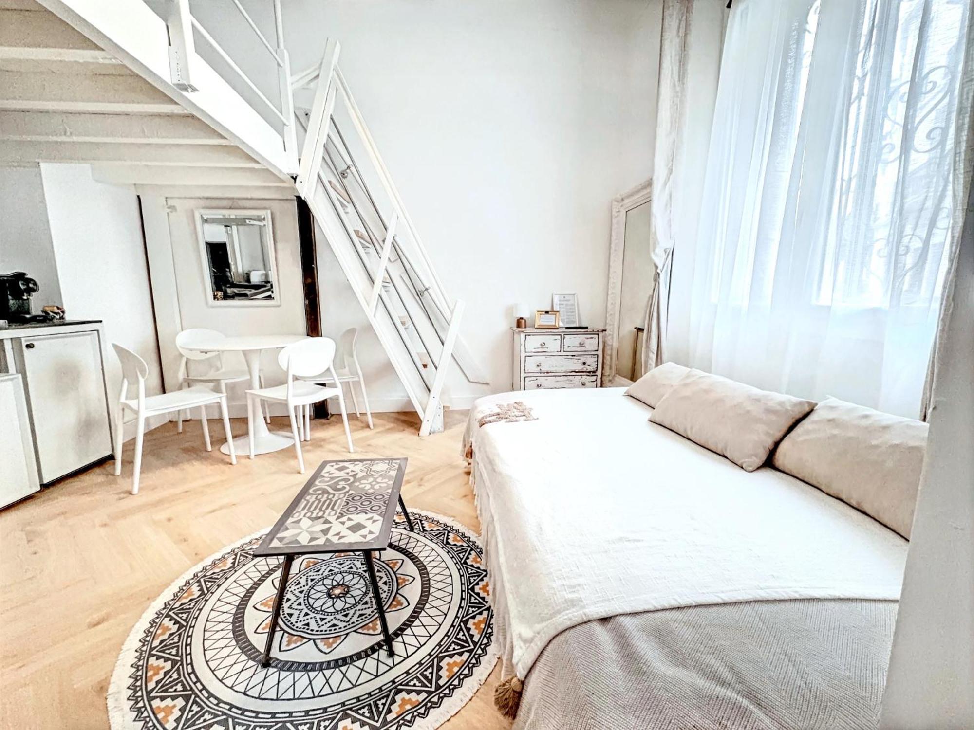 칸느 Mini Duplex 50M Du Vieux Port 아파트 외부 사진